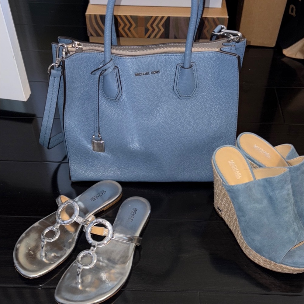 **SOLD**
Michael Kors Handbag *Only